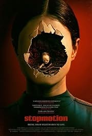 Pimedus mängib nukkudega